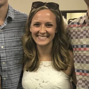 Meet your Posher, Amaris